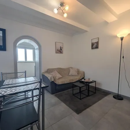 Au Petit Cafe * Chateauvillain