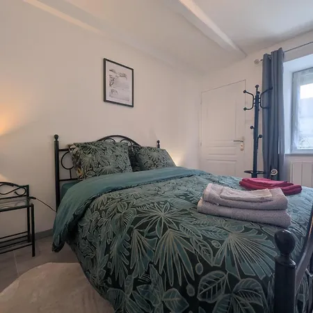 Au Petit Cafe Chateauvillain